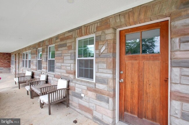 Building Photo - 7912 Bellefonte Ln