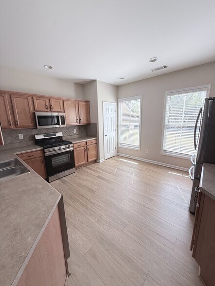 Building Photo - 3968 Boston Common St NW