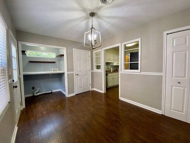 Building Photo - Clean and Updated rental in North Augusta