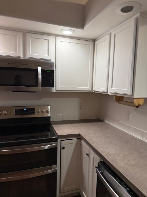 Building Photo - 1319 W Hasket Cir