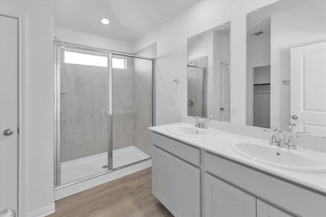 Building Photo - 5009 Hazelnut Ln