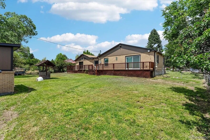 Back of House - 413 Poncha Blvd