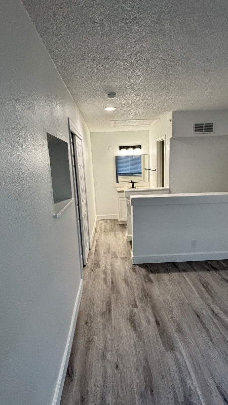 Building Photo - 1028 Navaho Dr