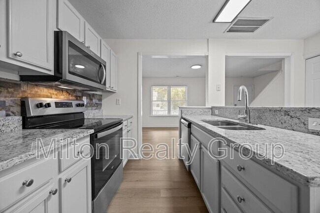 Building Photo - 107 Laura Ln