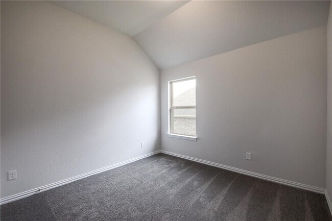 Building Photo - 708 Sunny Ridge Dr