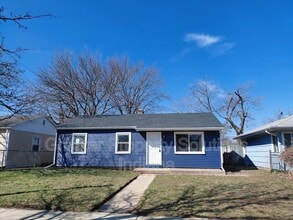 Building Photo - 7520 Chestnut Ave