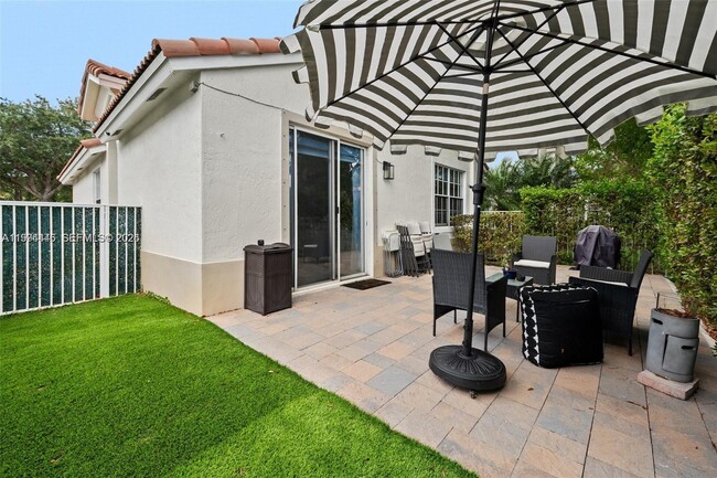 Building Photo - 18755 SW 27th Ct