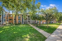 Building Photo - Arrowood Parc