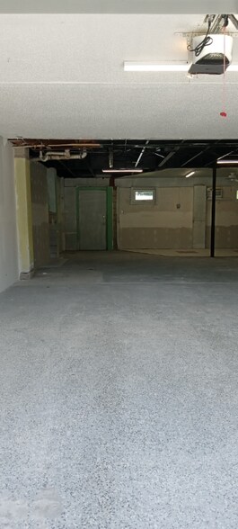 Building Photo - 2019 McMullen Ave