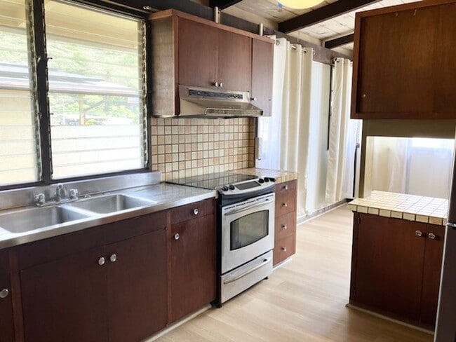 Primary Photo - Spacious Single Family Home in Waialae-Kah...