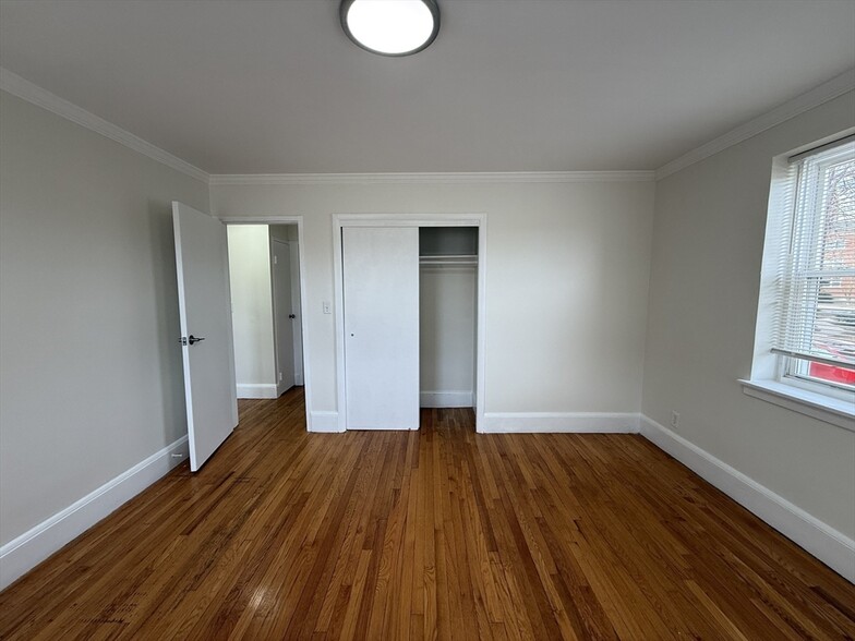 Building Photo - 493 Arborway