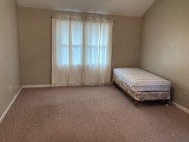 Building Photo - 146 Mellard Dr