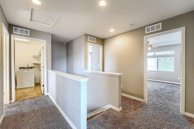 Building Photo - 3 Bedroom single family home in Denver