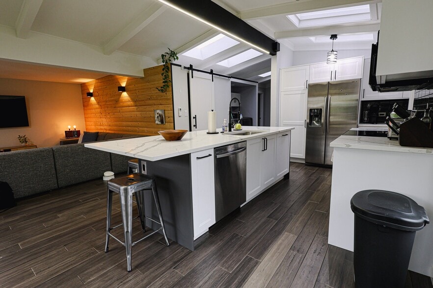 Building Photo - 18912 46th Ave S