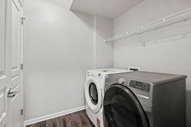 Building Photo - 44510 Ellery Ln