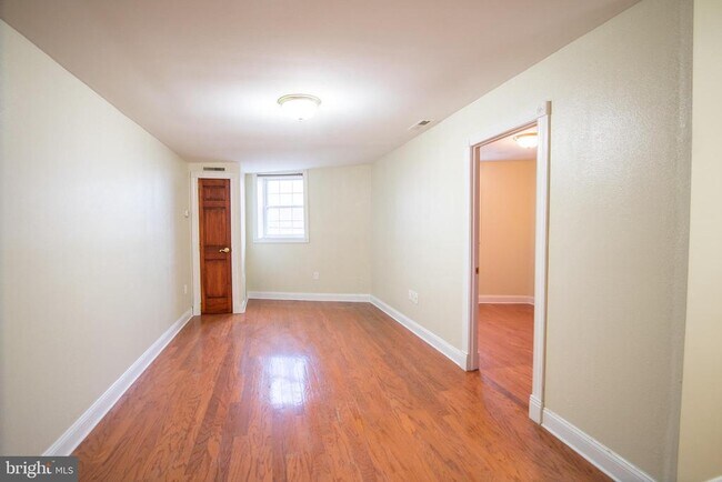 Building Photo - 1124 Passyunk Ave