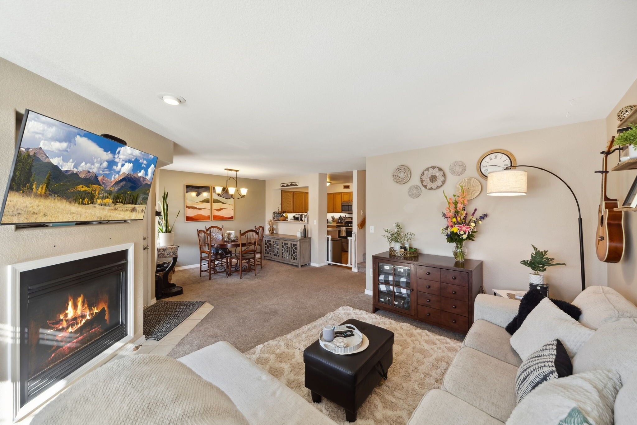 Building Photo - 5550 Corbett Dr