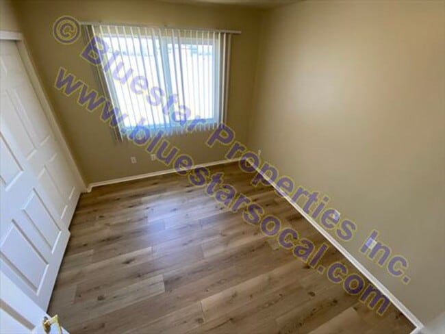 Building Photo - 13460 Cahuenga Rd