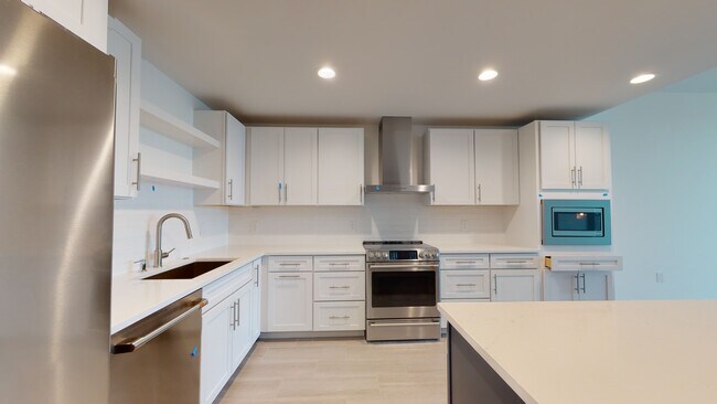 Building Photo - 920 N Osceola Ave