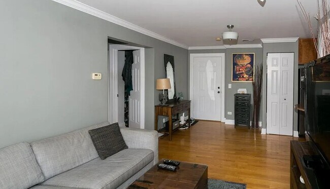 Building Photo - Sheridan