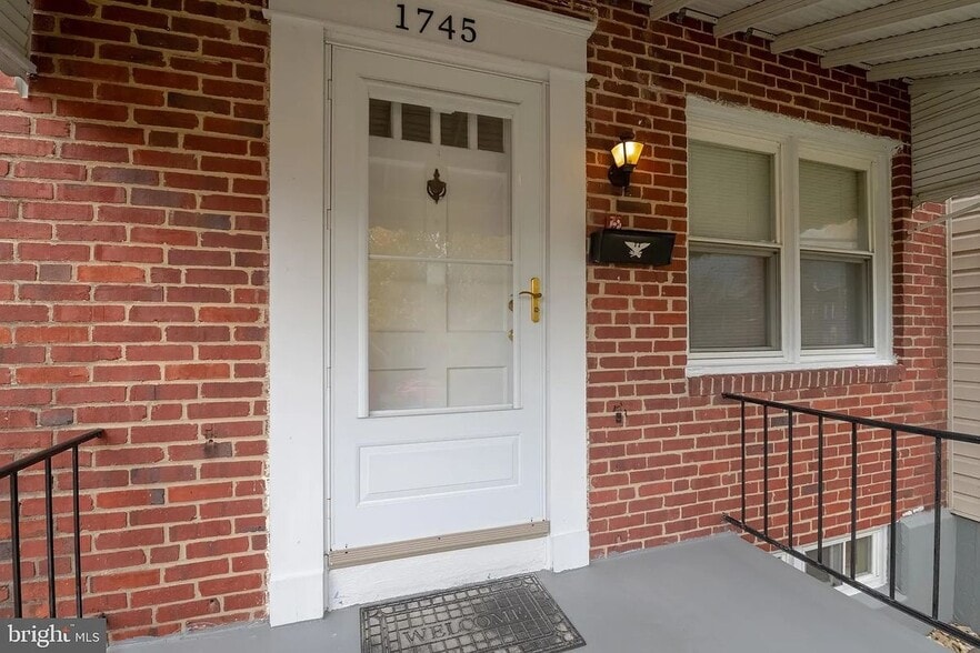 Building Photo - 1745 Amuskai Rd