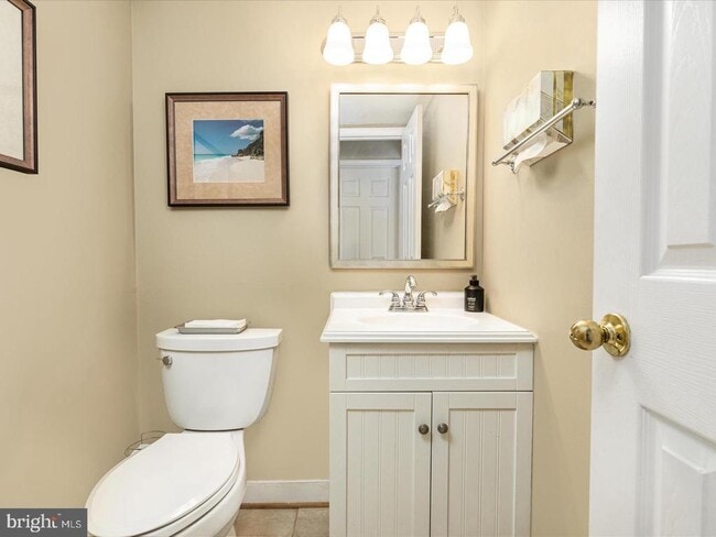 Building Photo - 6434 Rives Ct