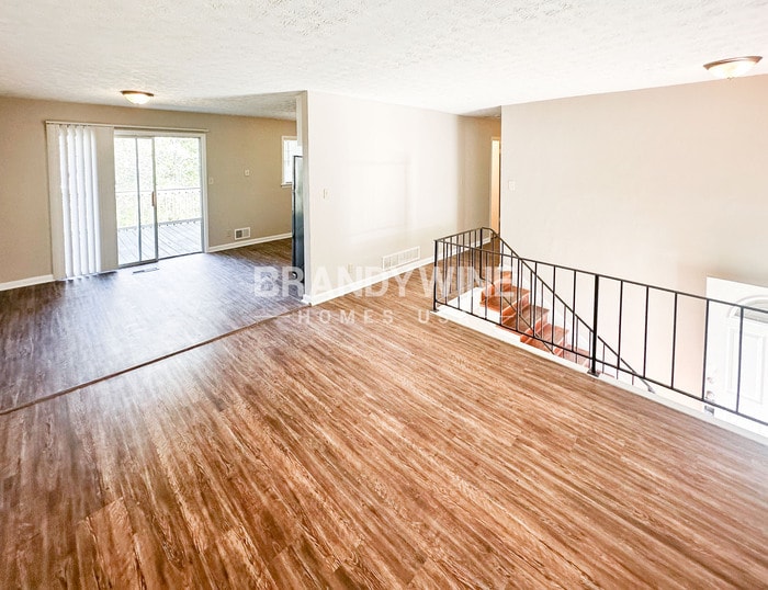 Building Photo - 2865 Spruce Point Rd