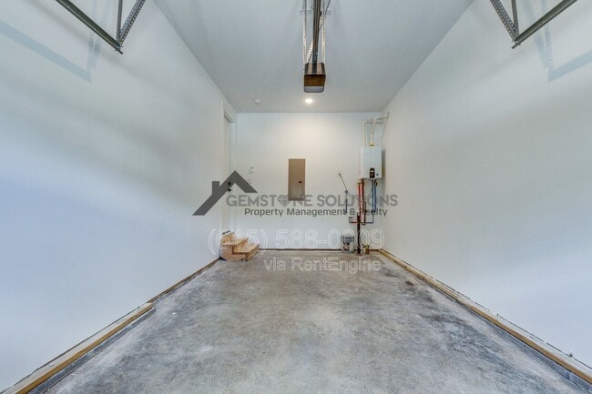 Building Photo - 669 Westboro Dr