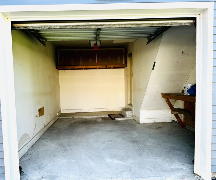 Building Photo - 23519 N Rockledge