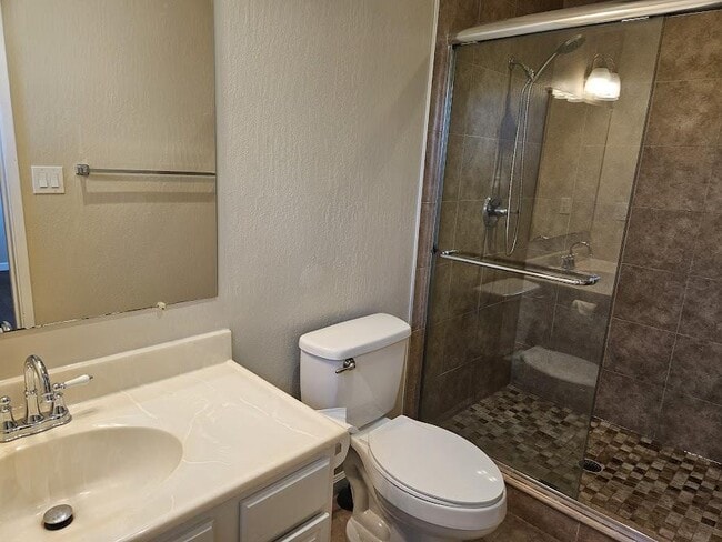 Building Photo - 808 Moraga Dr