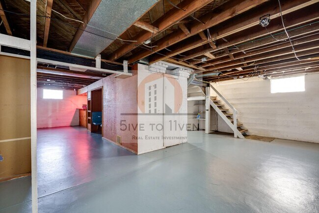 Building Photo - 1109 Creighton Ave