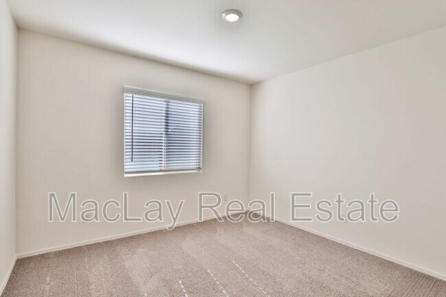 Building Photo - 3830 N Tulsa Ln