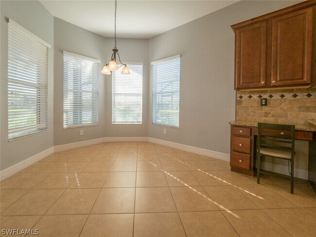 Building Photo - 10091 Mimosa Silk Dr