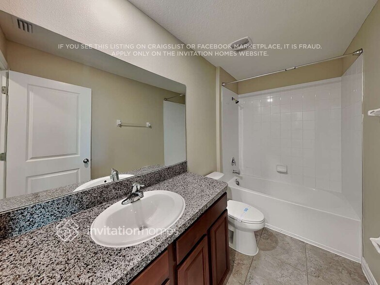 Building Photo - 5140 White Chicory Dr