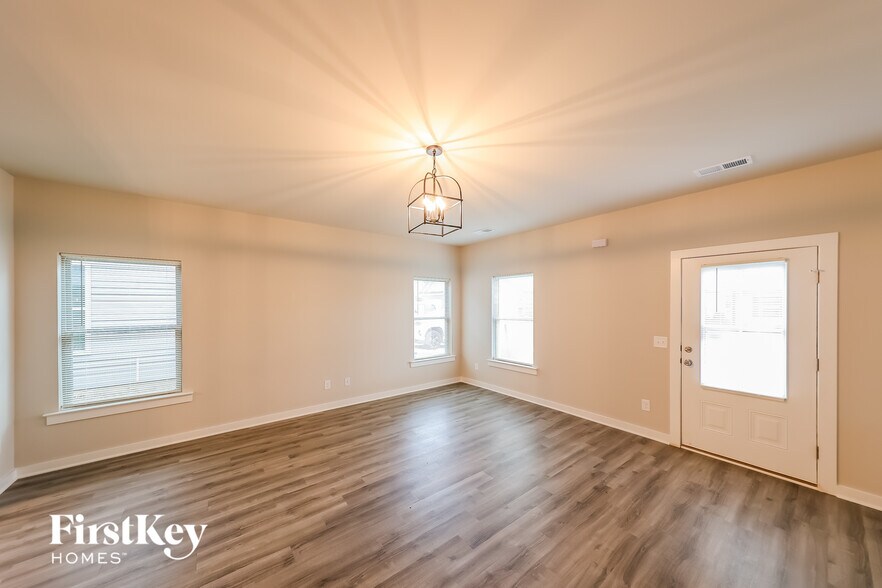 Building Photo - 60 County Rd 1700