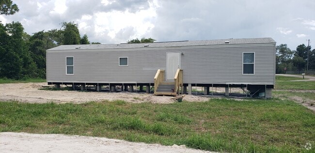 Building Photo - 17020 Meridian Blvd