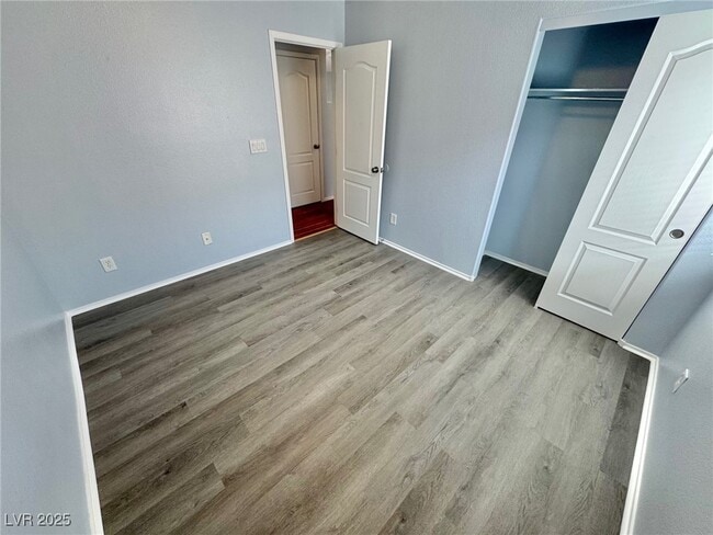 Building Photo - 2276 Chestnut Ranch Ave