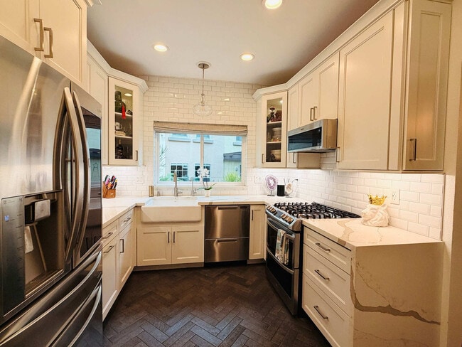 Building Photo - 1313 Washington St