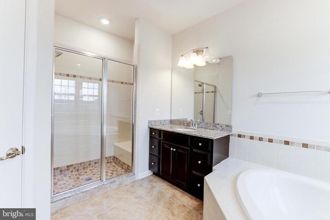 Building Photo - 7071 Darbey Knoll Dr