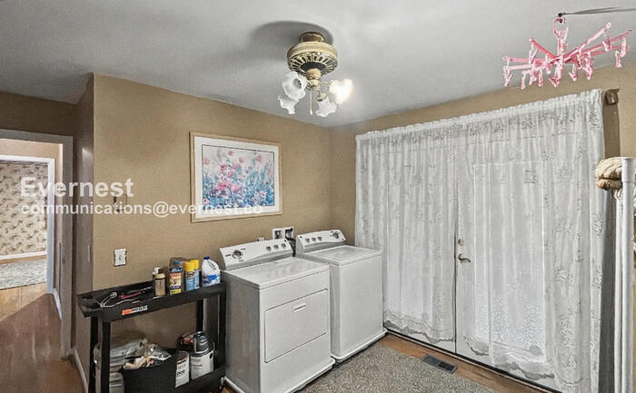 Building Photo - 7852 Opal Dr