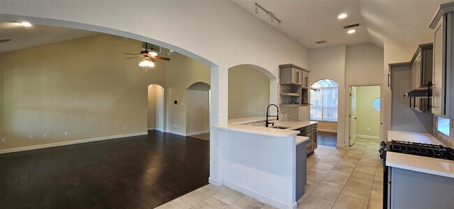 Building Photo - 13035 Bainbridge Trail