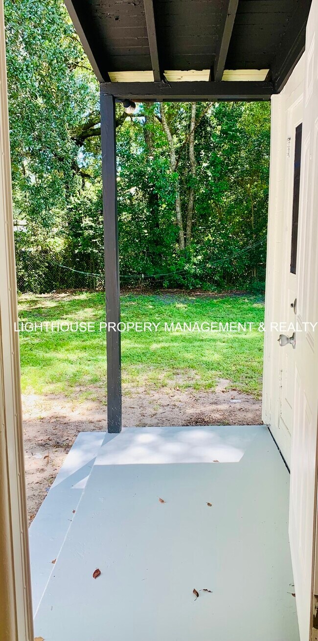 Building Photo - COMING SOON Completely Renovated 3-Bedroom Home in Edgewood Manor