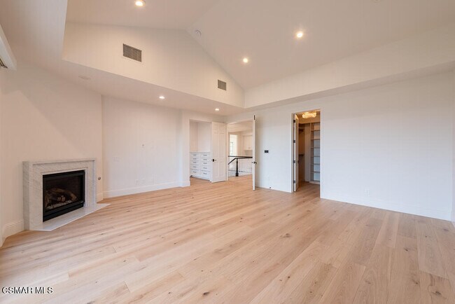 Building Photo - 2390 Crombie Ct