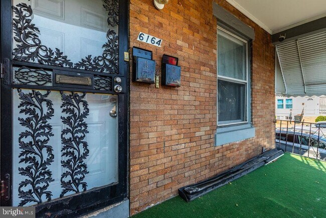 Building Photo - 6164 Delancey St