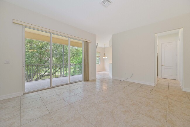 Building Photo - **Coach Home in Jonathans Bay - 3/2 + Den -  Water Views - 2 Car Garage**