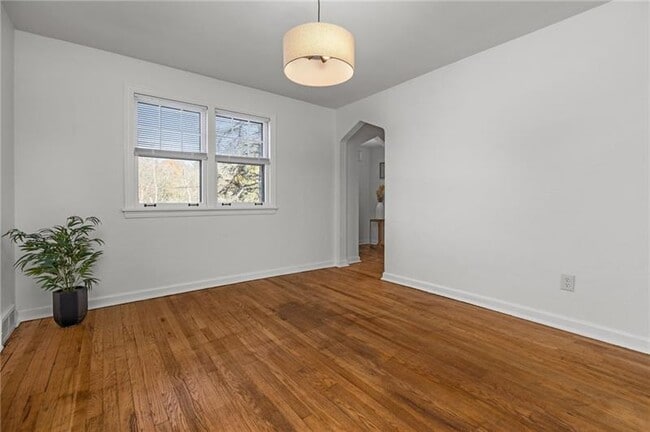 Building Photo - 255 Gilkeson Rd
