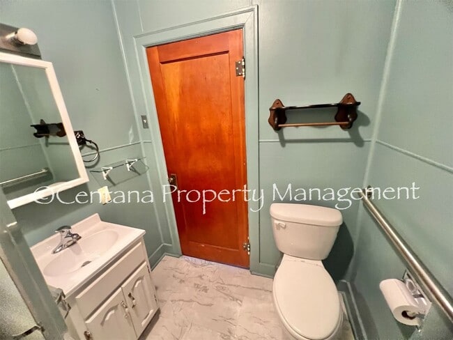 Building Photo - Remodeled 2 bedroom house on the flats with a garage, fenced yard, storage, and so much more!