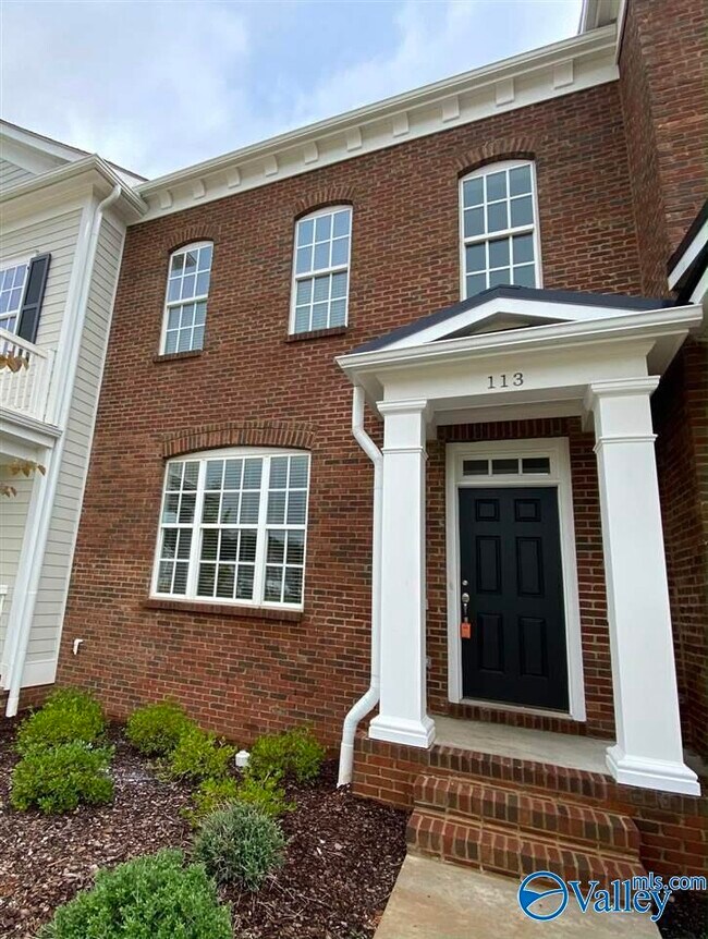 Building Photo - 113 Bienville St