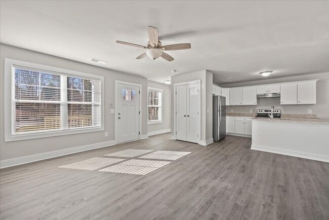 Building Photo - 3545 Catalina Dr