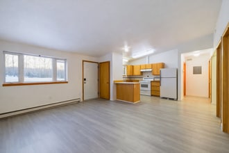 Building Photo - Spacious Home in Prime Location at Fairbanks